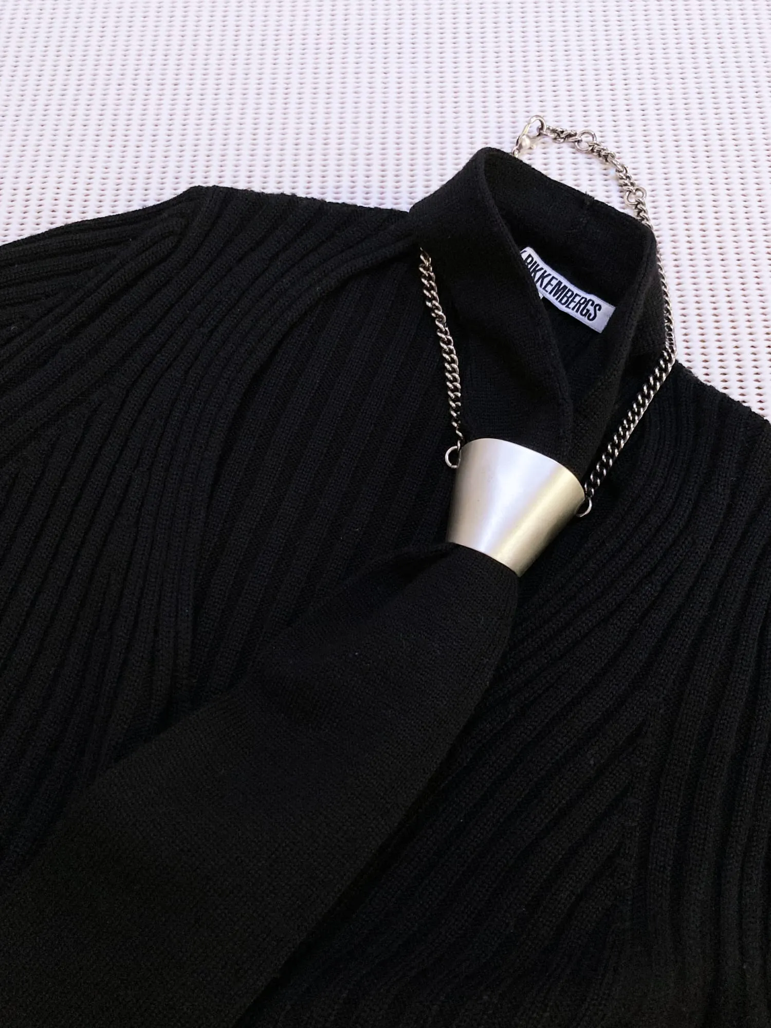 Dirk Bikkembergs winter 1997 black wool rib knit metal tie ring necktie jumper