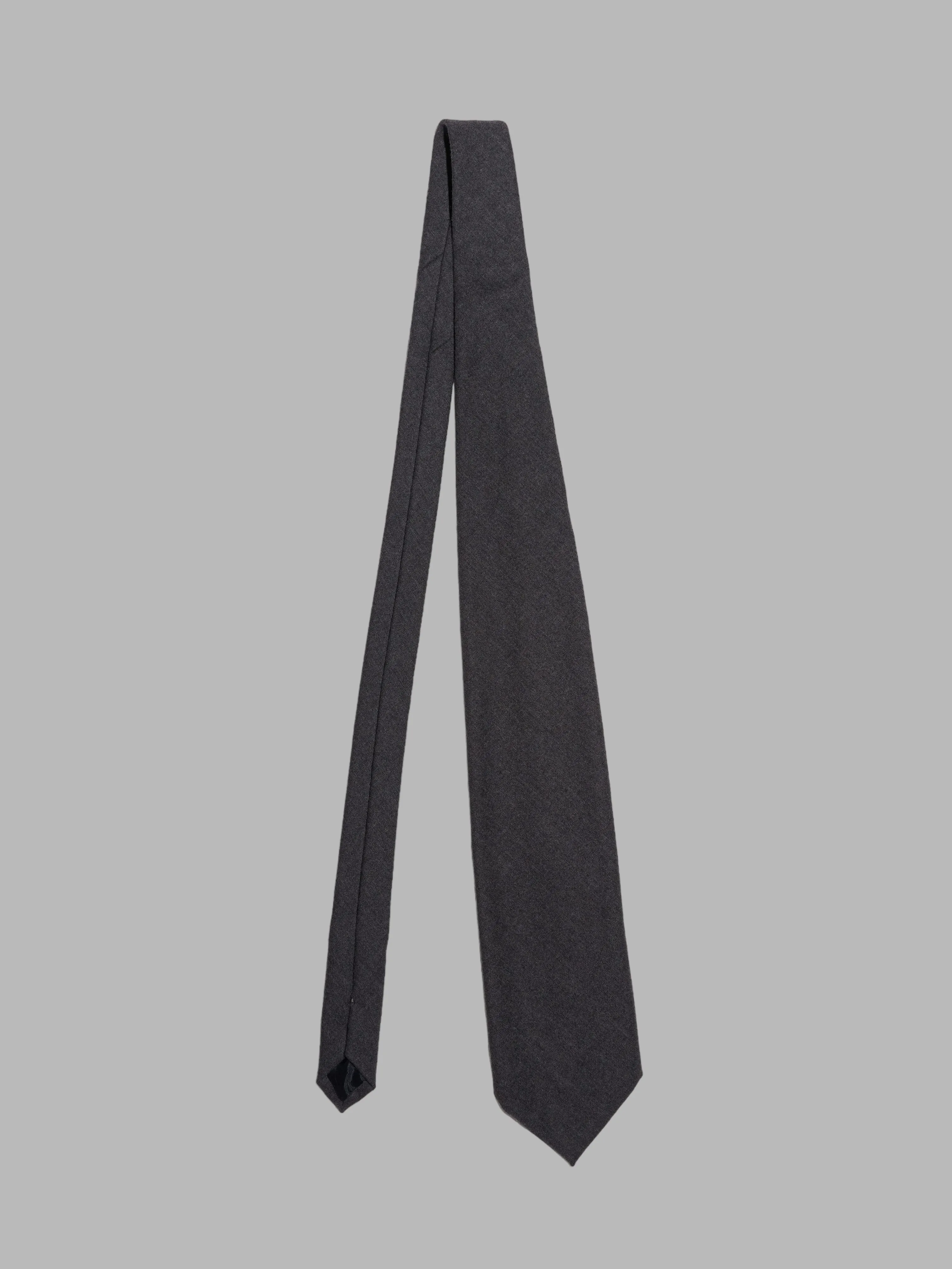 Dirk Bikkembergs winter 1998 grey wool steel tie ring necktie