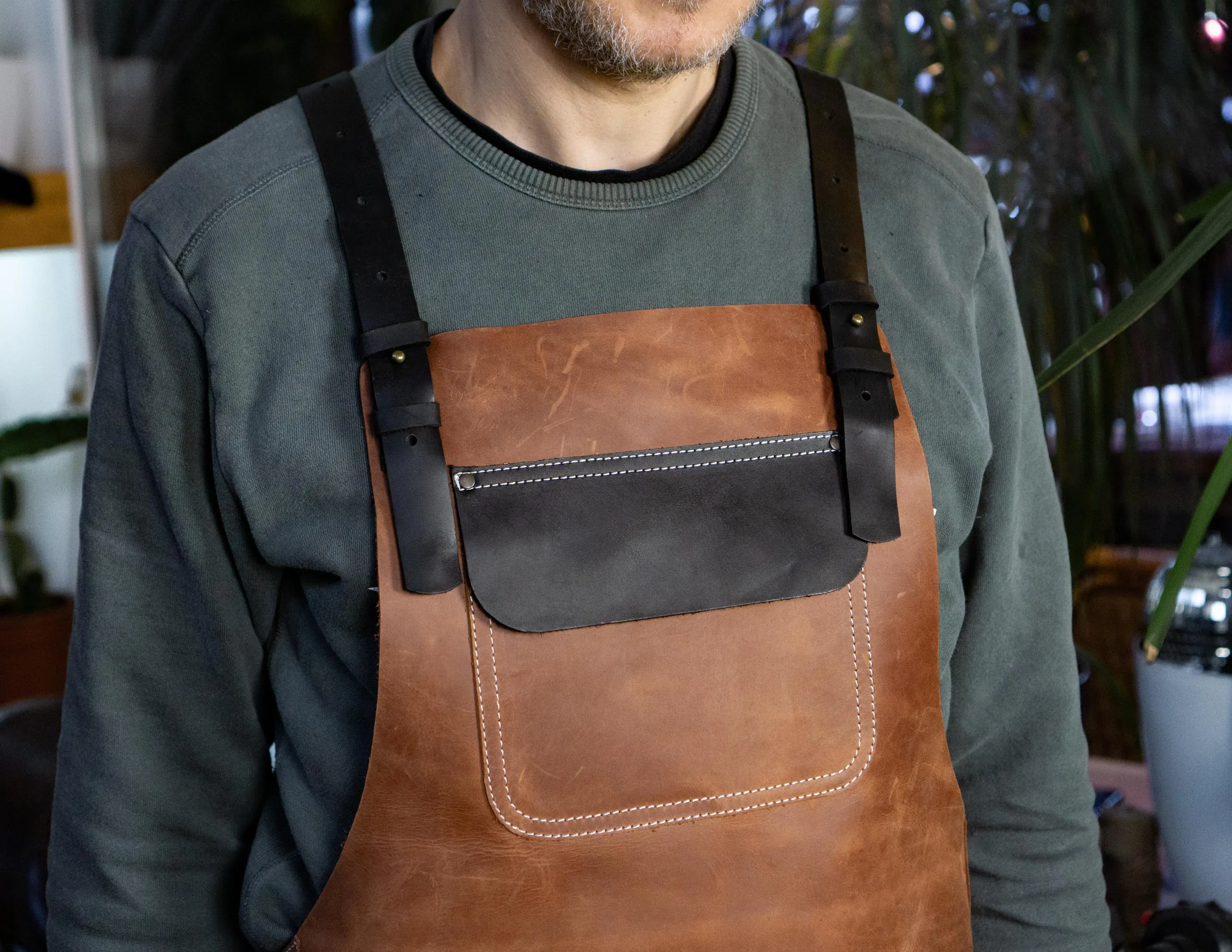 Split leg leather apron