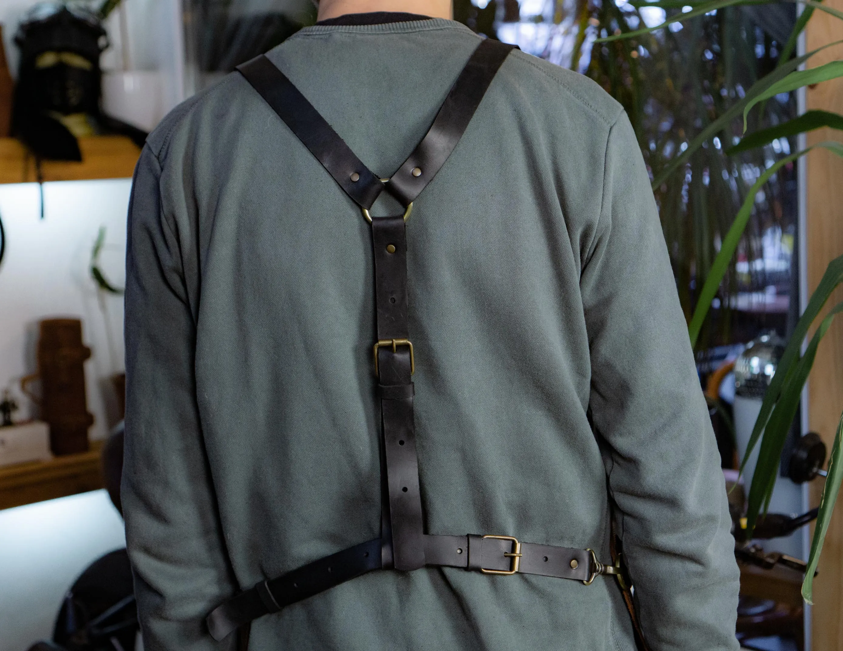 Split leg leather apron